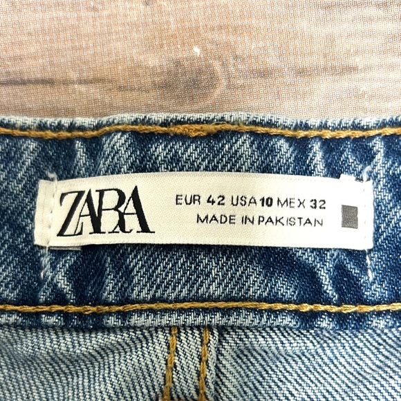 Zara Medium Wash High Rise Ankle Length Slim Leg Mom Jeans Minor Fraying NWT 10 - Picture 8 of 9